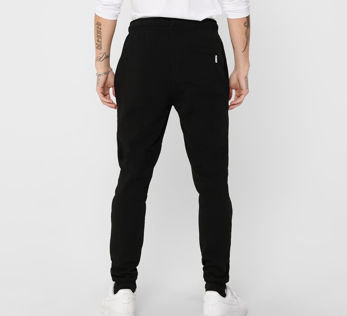 broek, zwarte broek, broek met elastische taille, joggingbroek, zakkenbroek