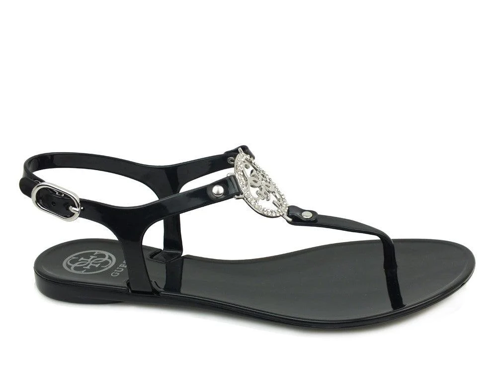 zwarte sandaal, sandalen, strassornament, T-strap, gladde zool