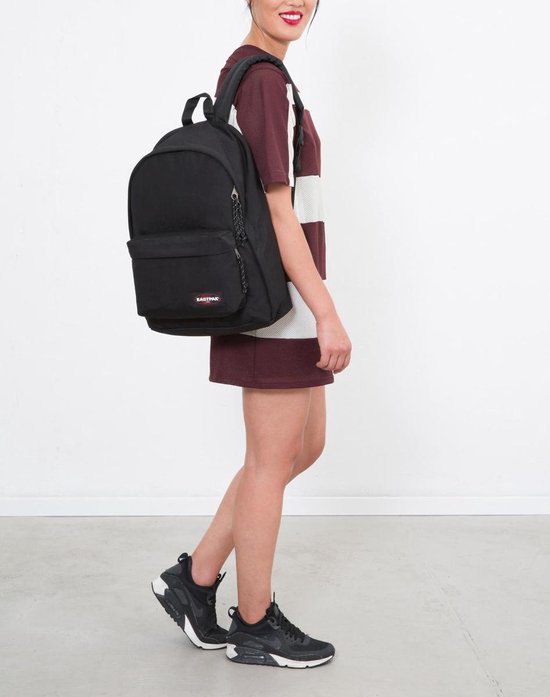 Eastpak OUT OF OFFICE Rugzak, 27 Liter, 13.3 inch laptopvak - Black