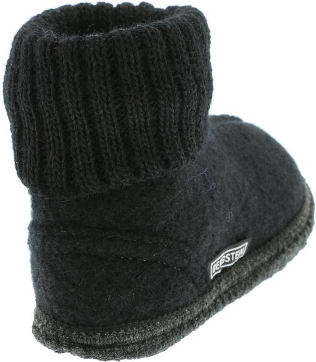 Bergstein - maat 22- Cozy - Sloffen - Unisex Junior - Black
