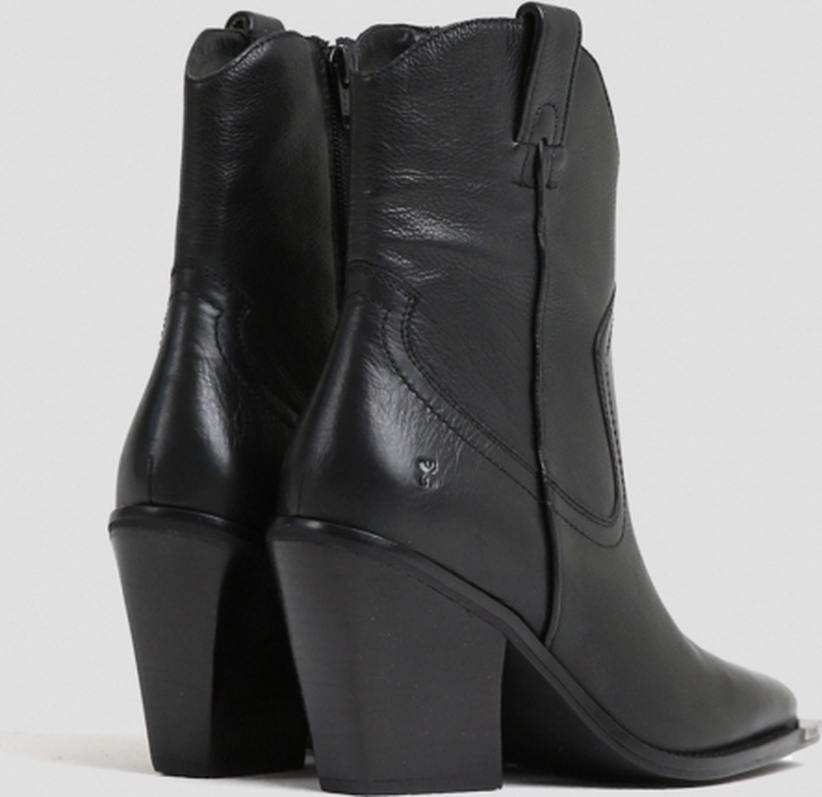 Kleding, Schoeisel, Schoen, Hoge hak