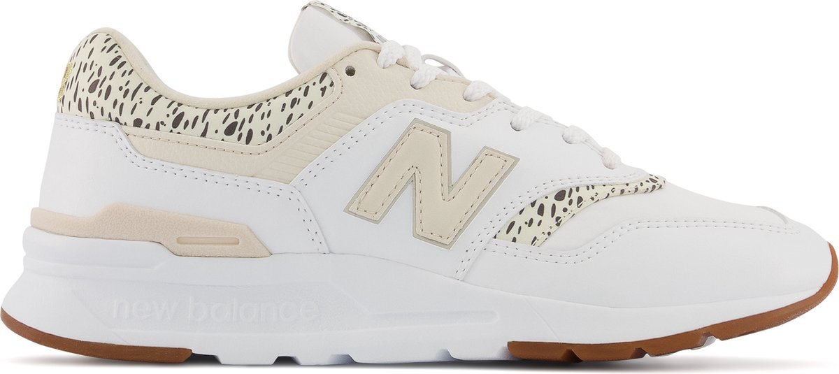 sneaker, witte schoen, ihop patroon, new balance, laag enkel