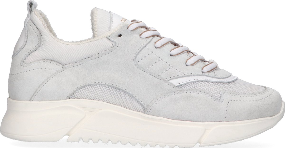 sneaker, witte schoen, suède, mesh, platte zool