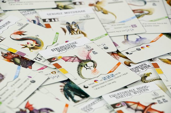 999 Games - Wyrmspan - Bordspel - Indrukwekkend artwork - Winnaar Speelgoed van het Jaar - Ook voor
