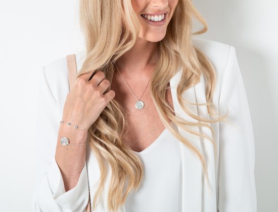 Orelia ketting kort met ingegraveerd muntje zilverkleurig - 46 cm