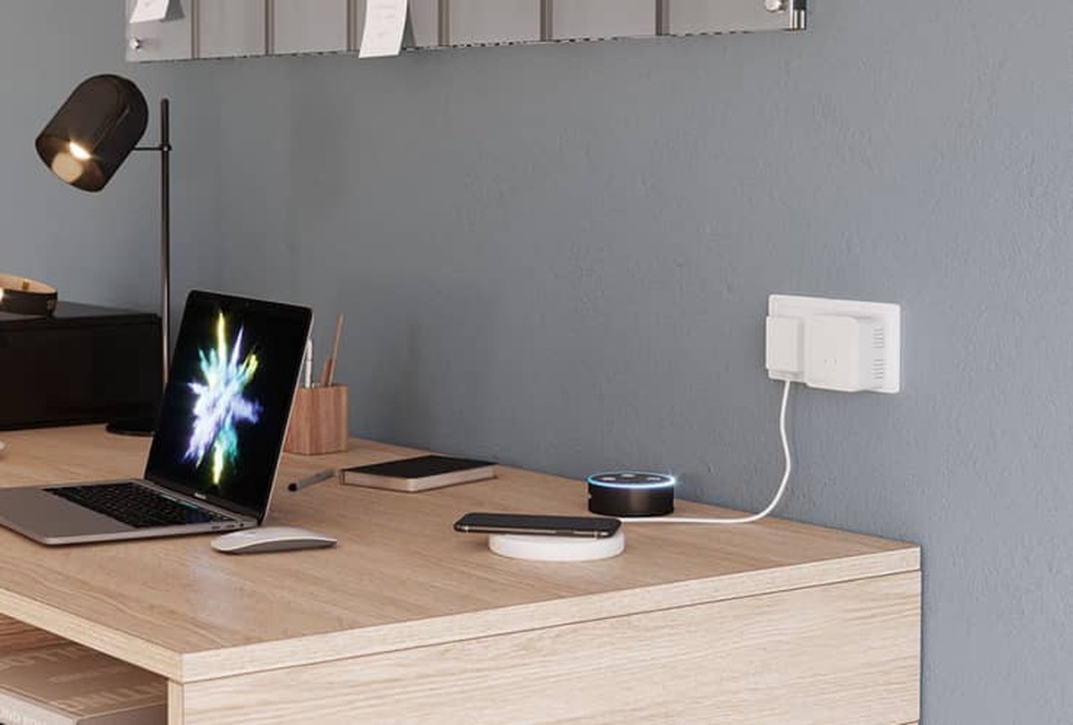 Tafel, Bureau, Laptop, Lamp, Computertoetsenbord