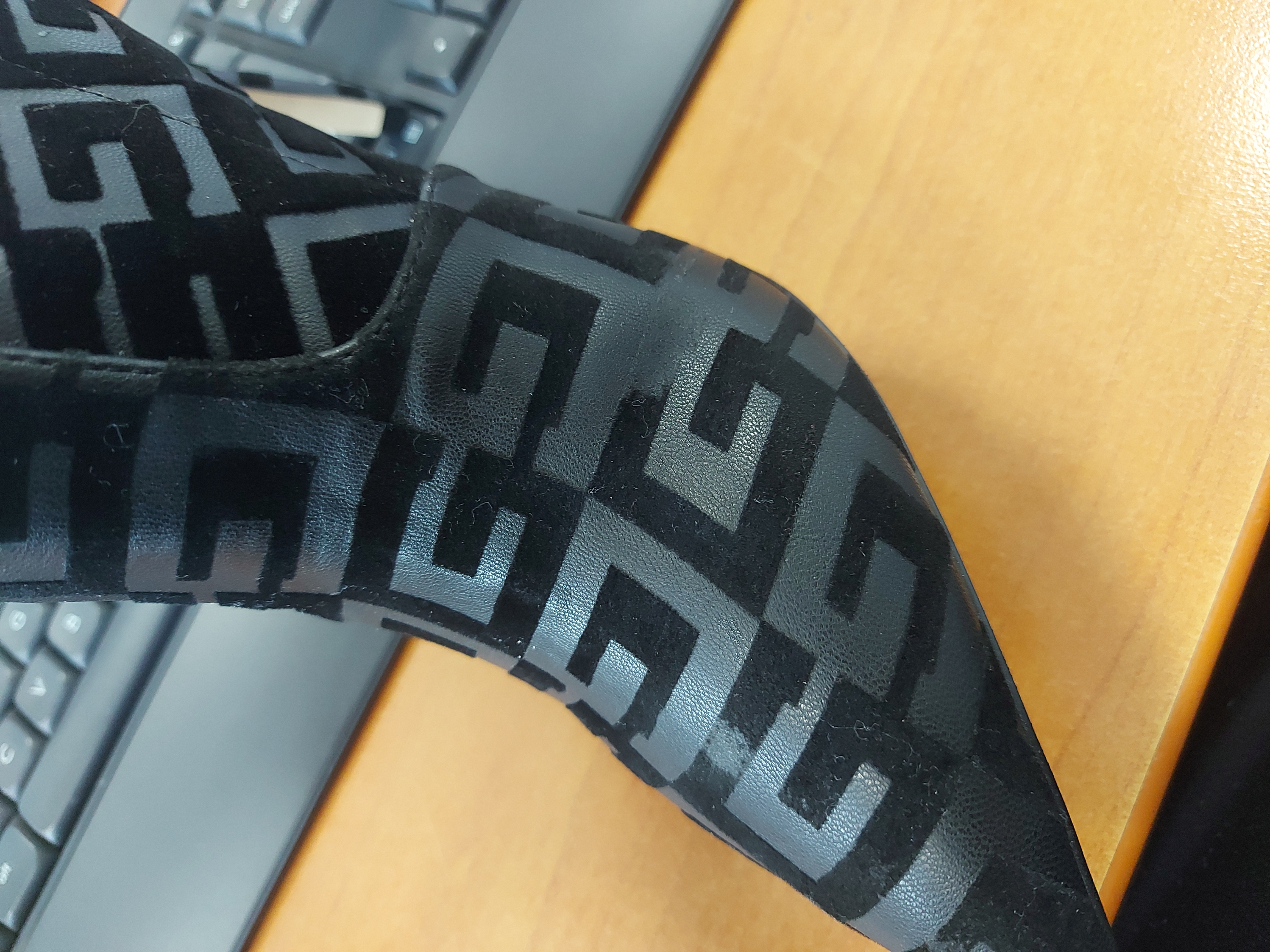 Guess - Maat 39 - Dafina dames boot - Zwart