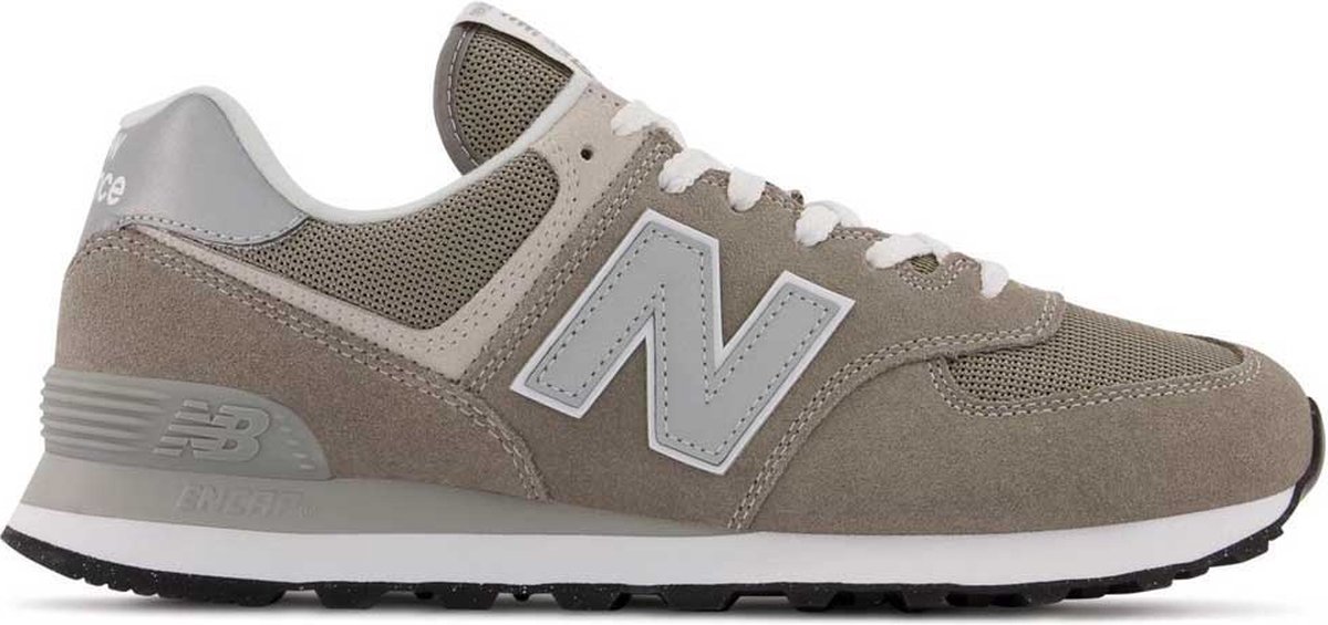 sneaker, sportschoen, grijze sneaker, luxe model, luchtdemping