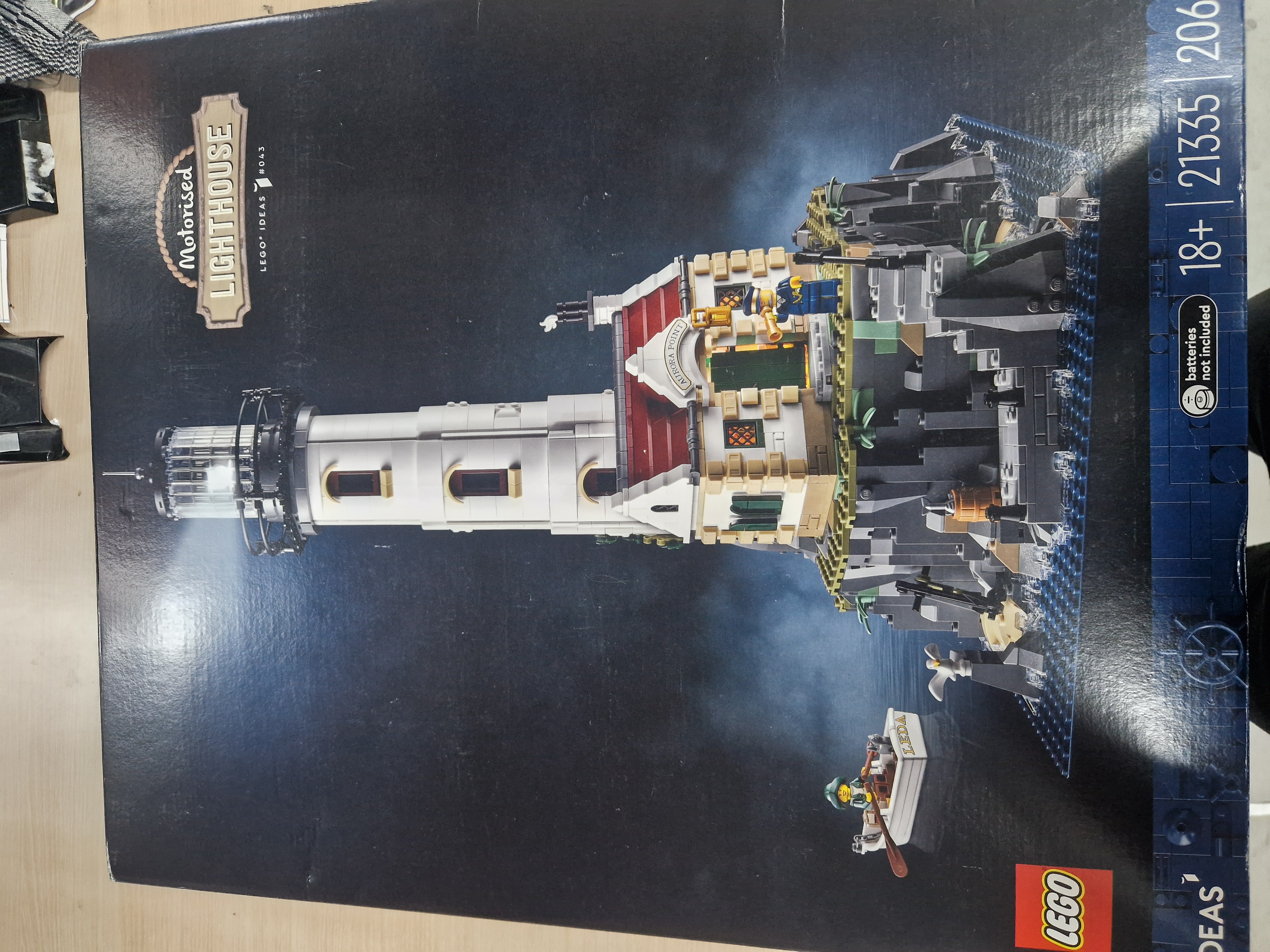 LEGO Ideas Gemotoriseerde vuurtoren met Lichtjes, Modelbouwset voor Volwassenen - 21335