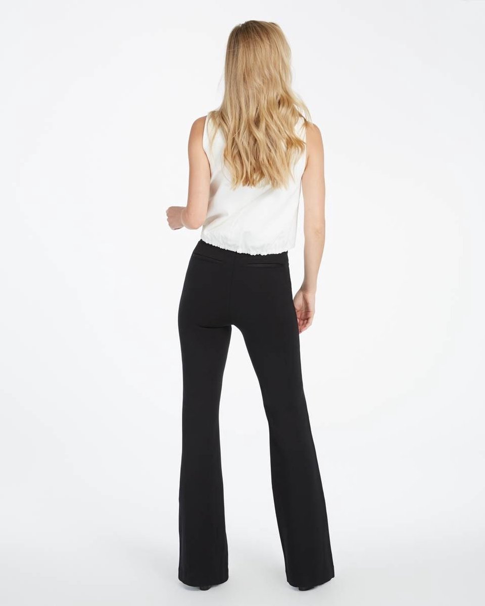 Spanx - Maat XL - The Perfect Black Pant - Hi-Rise Flare Zwart