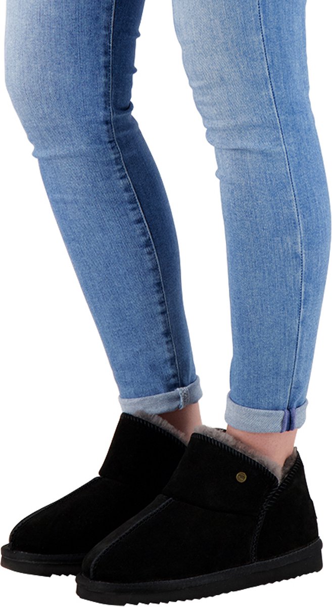 Warmbat - Maat 40 - Willow Women Suede Dames Sloffen - Zwart