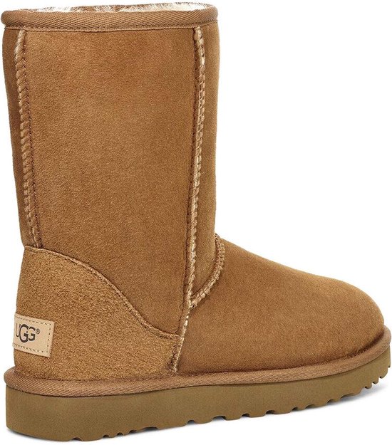 UGG - maat 40- Classic Short II Dames Laarzen