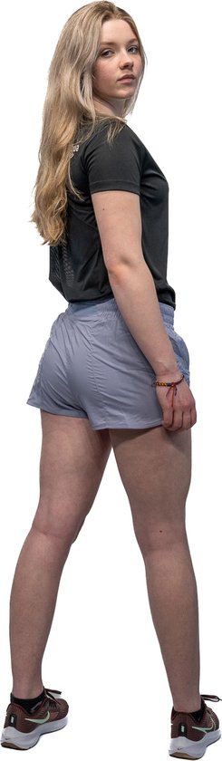 Nike Maat L One Dri-FIT Short Sportbroek Vrouwen