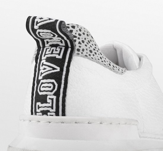 neus, sneaker, ruggen, zool, luxe?