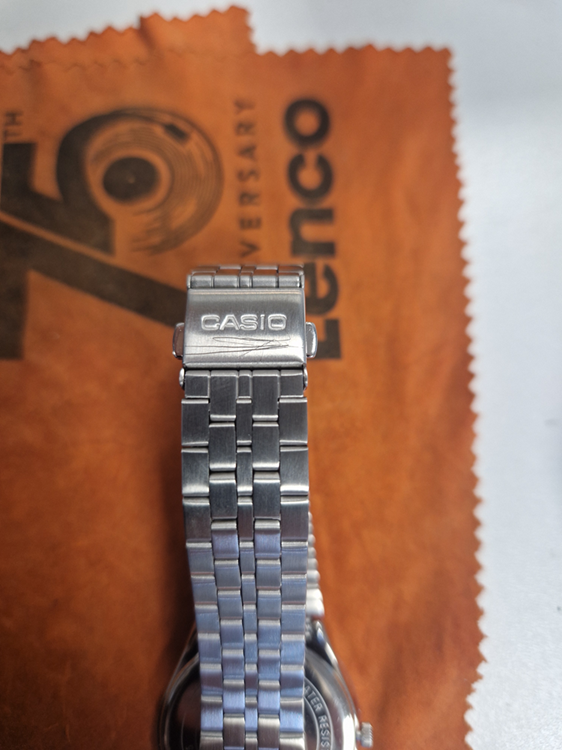 Polshorloge, Arm, Lichaamsdeel, Persoon