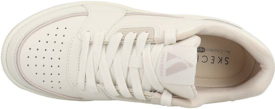 skoen, witte sneaker, perforatede neus, laag model, veters