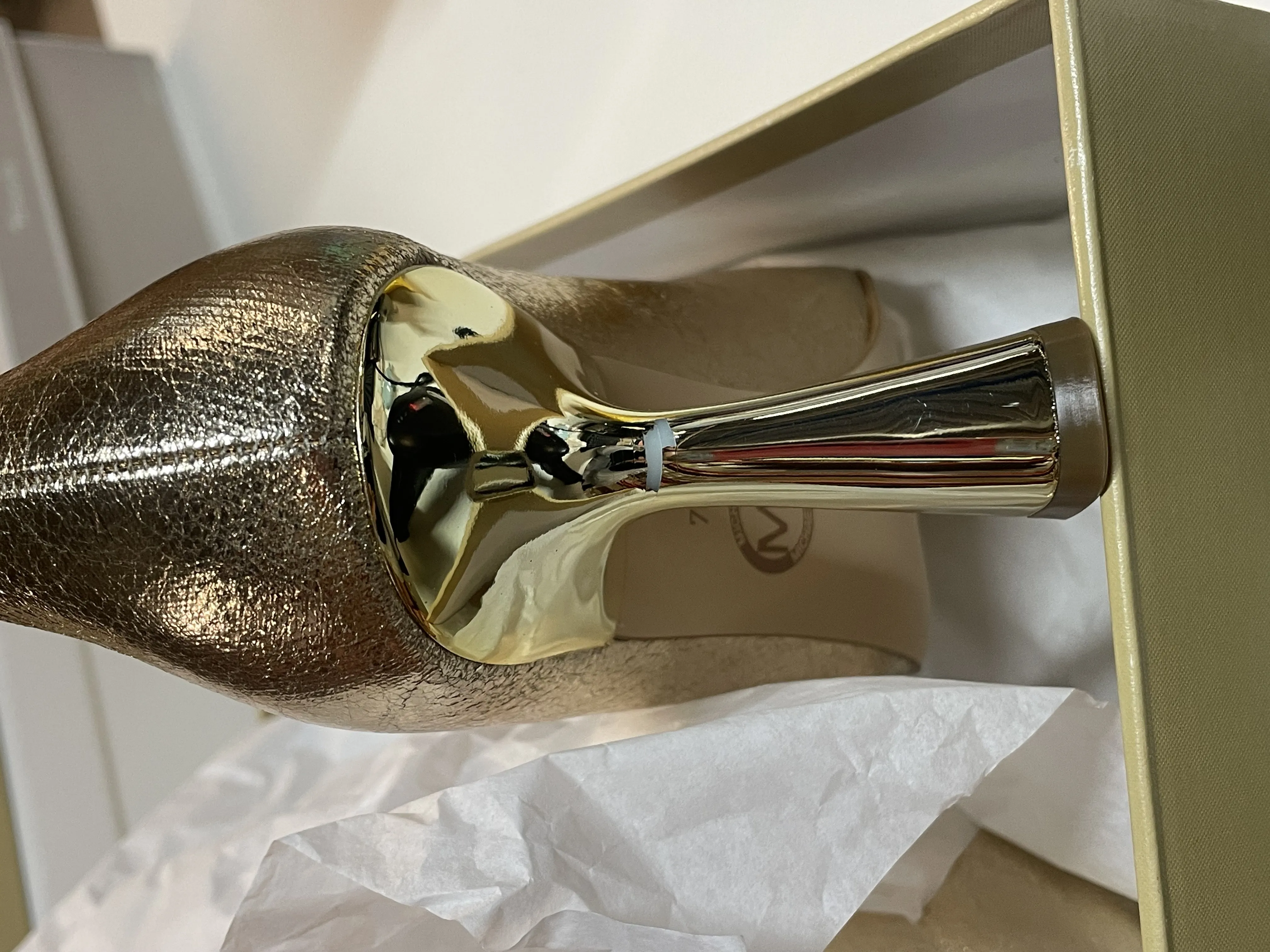 Michael Kors Clara - maat 37 - Mid Pump Dames - Goud