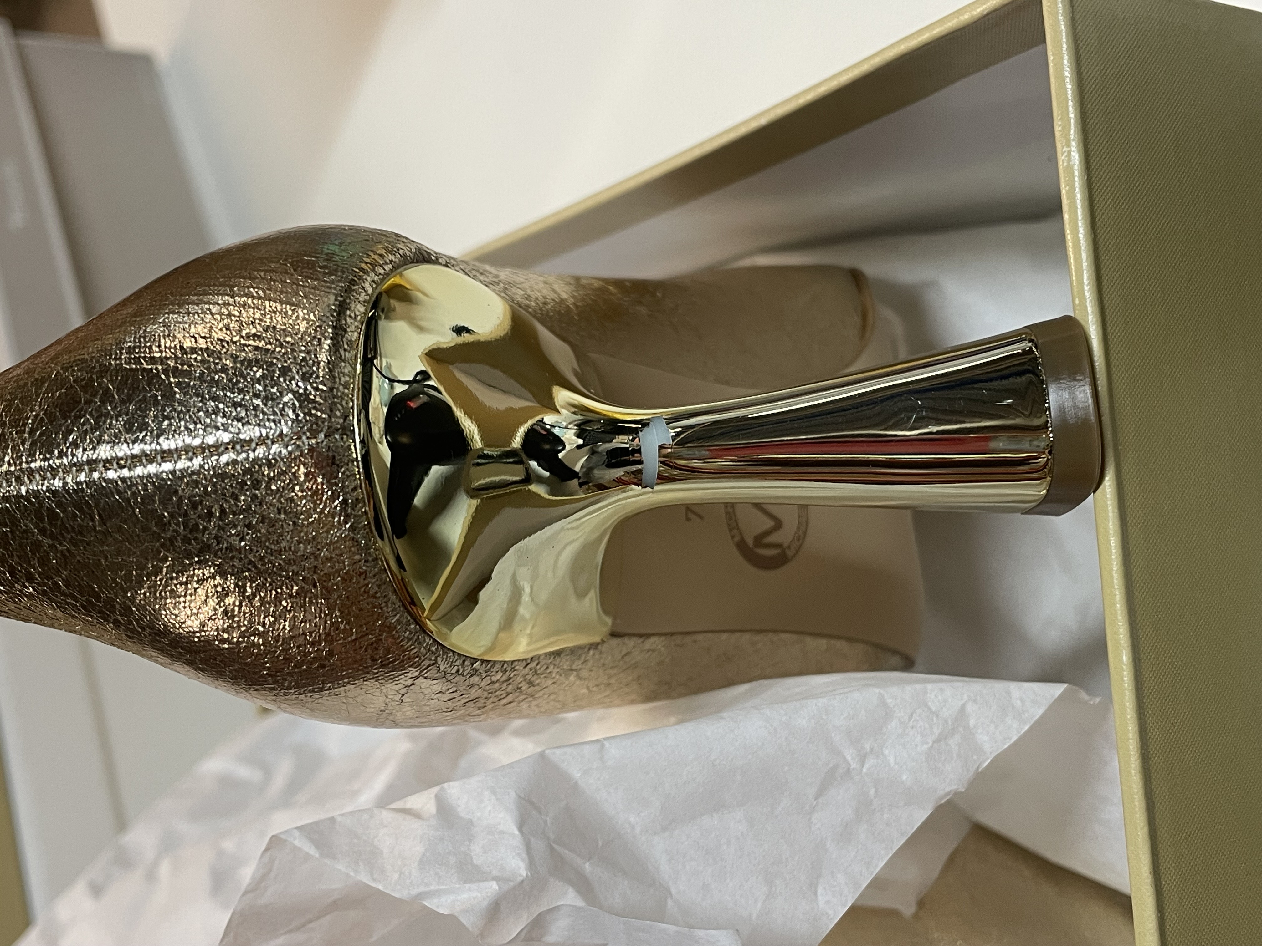 Michael Kors Clara - maat 37 - Mid Pump Dames - Goud