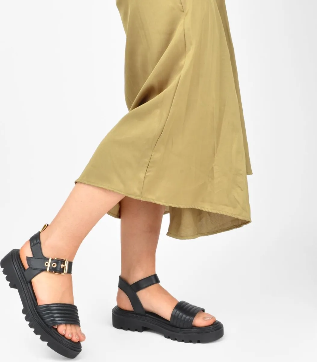 PS Poelman SATURNOS Dames - Maat 39 - Leren Chunky Plateau Sandalen met Gouden Details - Zwart