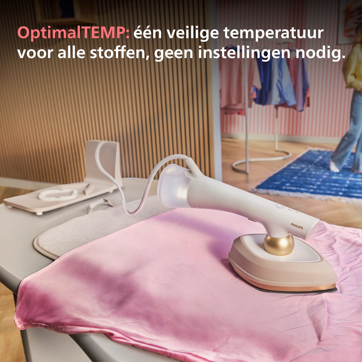 Philips OneTurn - GC213/10 - Hybride stoomstrijkijzer & kledingstomer - Strijkijzer & Stomer in 1