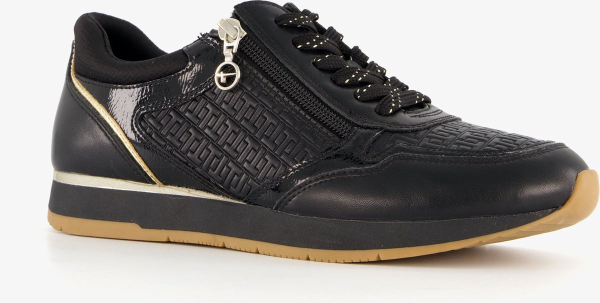sneaker, black sneaker, slotbelt zipper detail, gum sole, lattice pattern