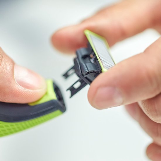 Philips OneBlade Face QP2724/10 - Baardtrimmer - Trimmer, Scheerapparaat en Styler in 1 - 3 Trim-opz