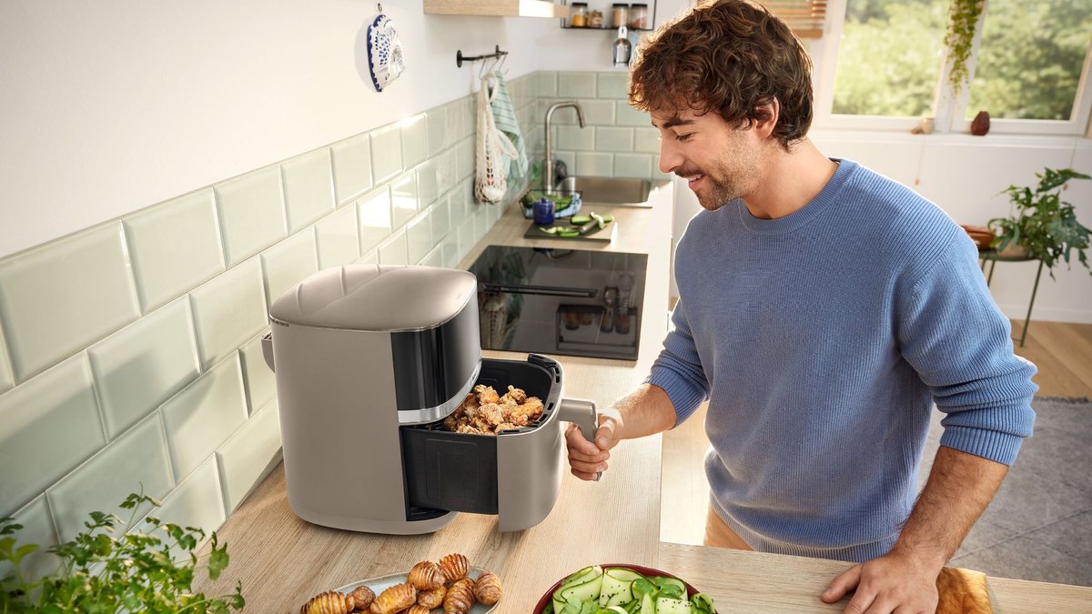 Bosch MAF462C0 Airfryer - Serie 4 - 6,1L - Ontdooifunctie - Dual heating - Warmhoudfunctie - 7 programma's - Tot 4 personen - Dark cream