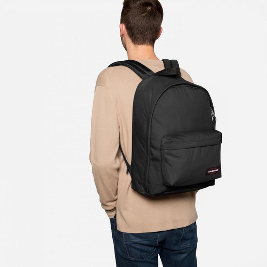 Eastpak OUT OF OFFICE Rugzak, 27 Liter, 13.3 inch laptopvak - Black