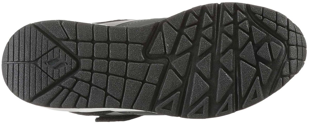 sneaker, zool, rubber sole, textured sole, athletic shoe