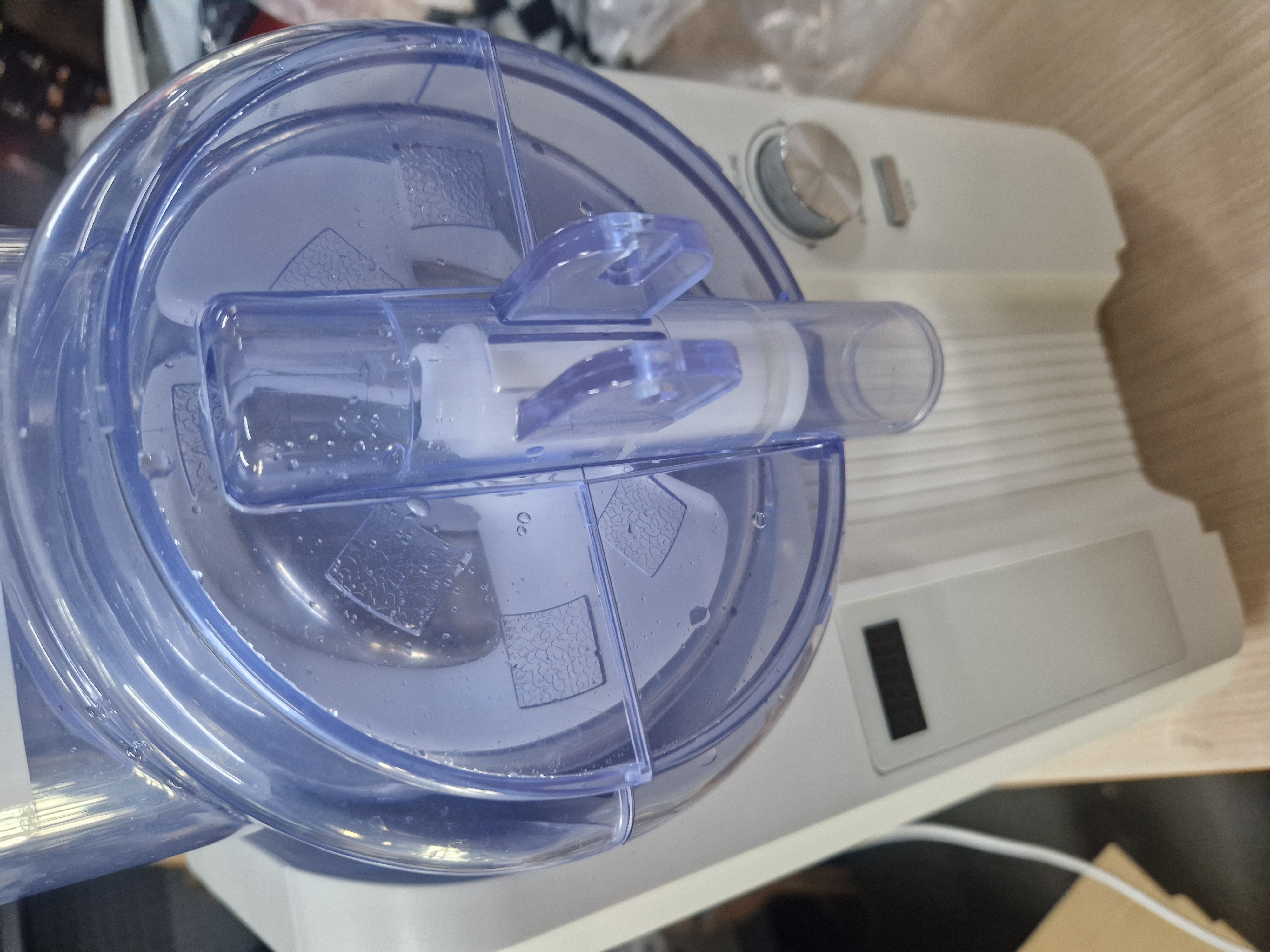 GreenPan FROST Zelfvriezende Ijsmachine - Roomijs, Slushies, Milkshakes & Smoothies – zonder voorvriezen – 1.8L – Klaar in 30 Min – 6 Standen & 7 Texturen – Wit