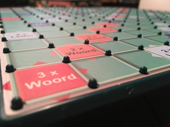 Scrabble XL - Bordspellen - Gezelschapsspel voor Familie - Extra grote letters en met Tilelock-syste