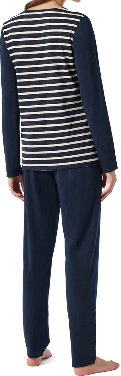 Kleding, Broeken, Pyjama, Formele kleding, Kostuum, Kleding, Broeken, Pyjama, Formele kleding, Kostuum