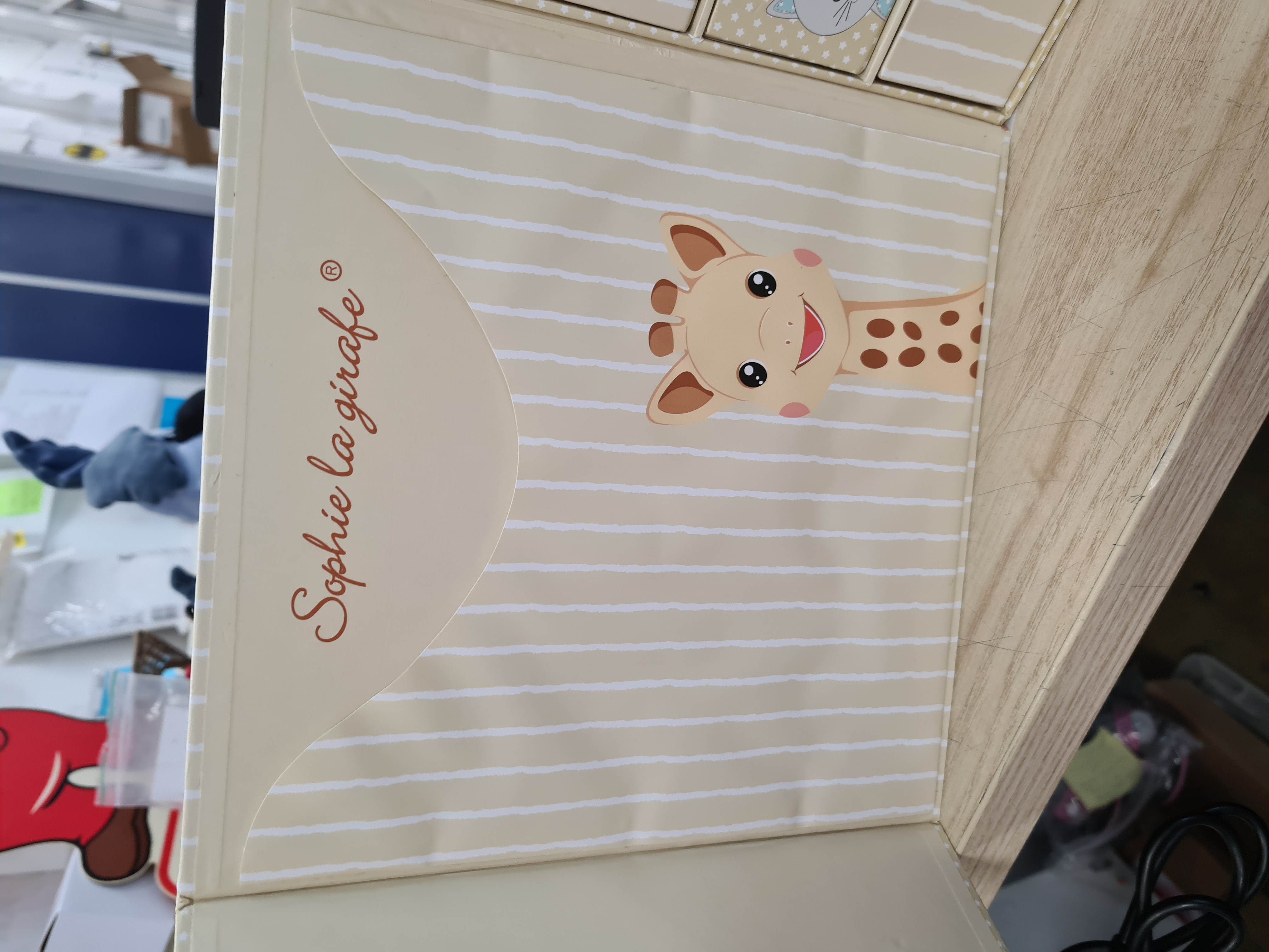 Sophie de Giraf Souvenirdoos - Glow In The Dark