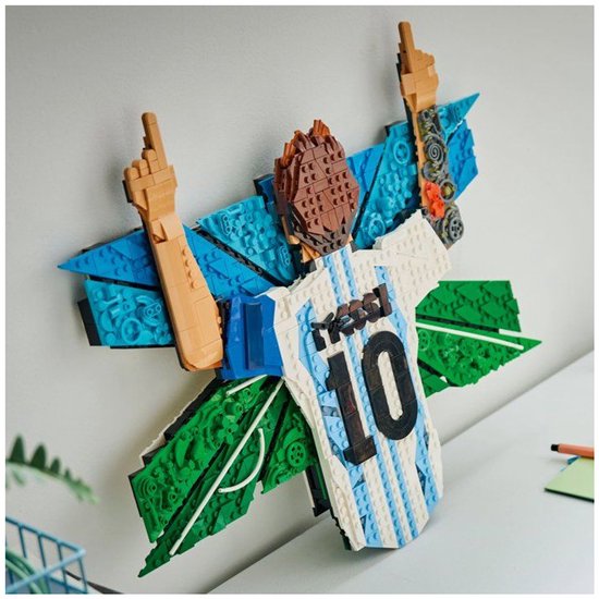 LEGO® Editions Lionel Messi – 43018