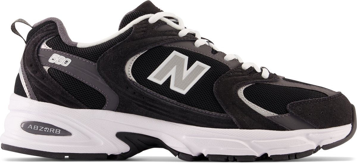 sneaker, sportschoen, witte zool, black sneaker, new balance?