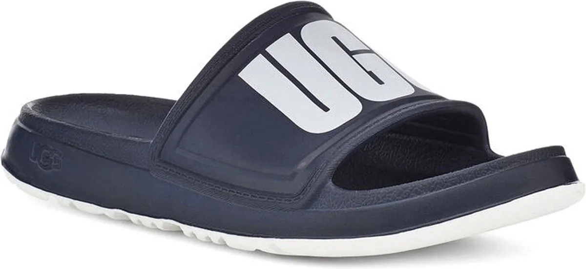 Kleding, Schoeisel, Schoen, Sandaal, Sneaker, Kleding, Schoeisel, Schoen, Sandaal, Sneaker