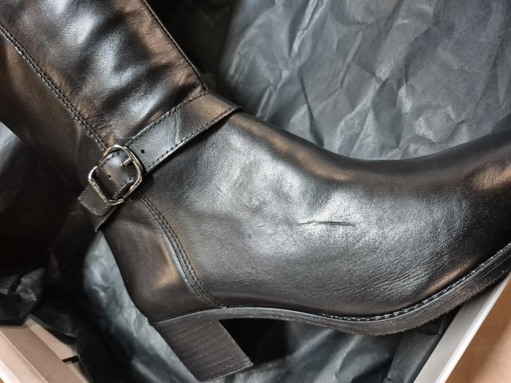 Kleding, Schoeisel, Schoen