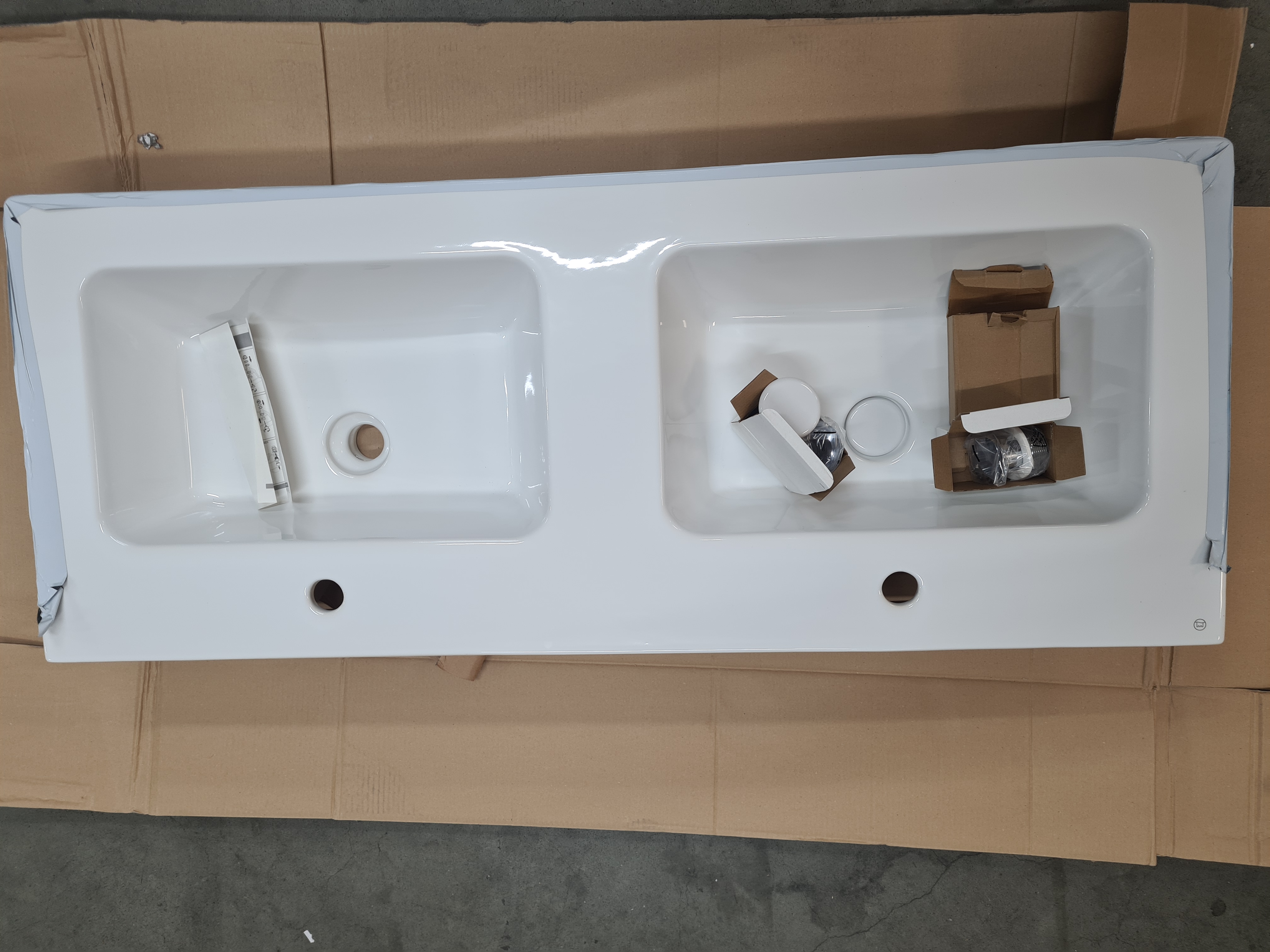 Burgbad Free Dubbele Wastafel Keramiek KBBJ123