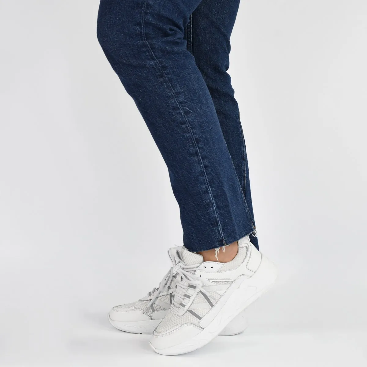 PS Poelman - Maat 38 - MINION Dames Sneakers - Wit