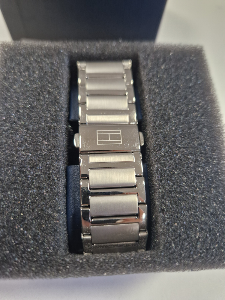 Polshorloge, Arm, Lichaamsdeel, Persoon