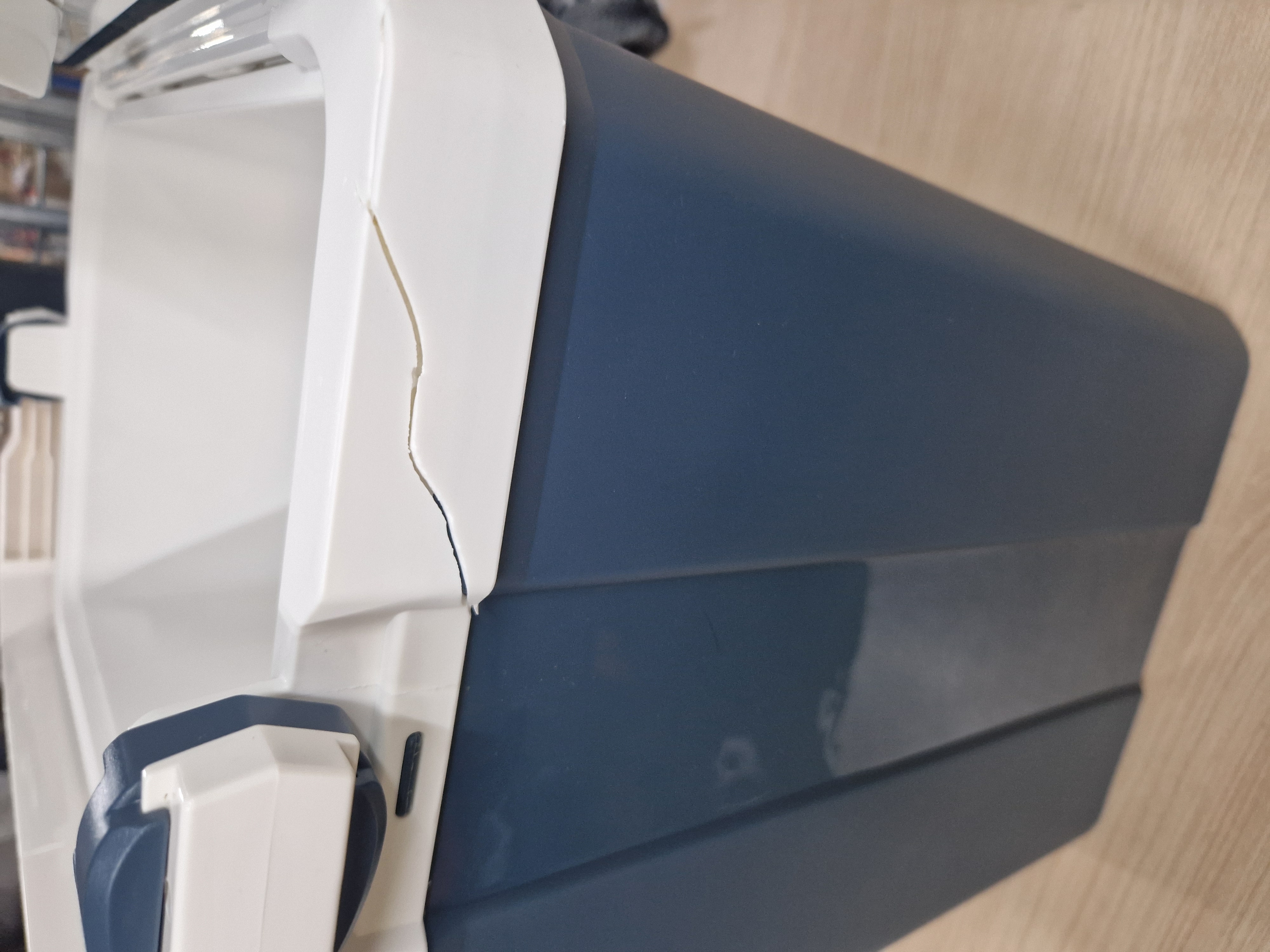 Tristar KB-7530 - Koelbox 30 Liter - Thermo-elektrisch - 12V Autolader 230V Stopcontact - Koelt en verwarmd