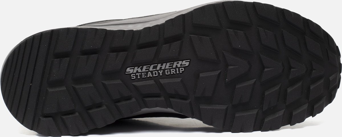 sneaker, sole, tread, rubber, steading?