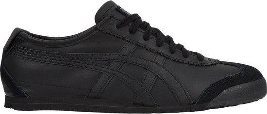 sneaker, zwarte schoen, leder, low profile, veteren achterkant