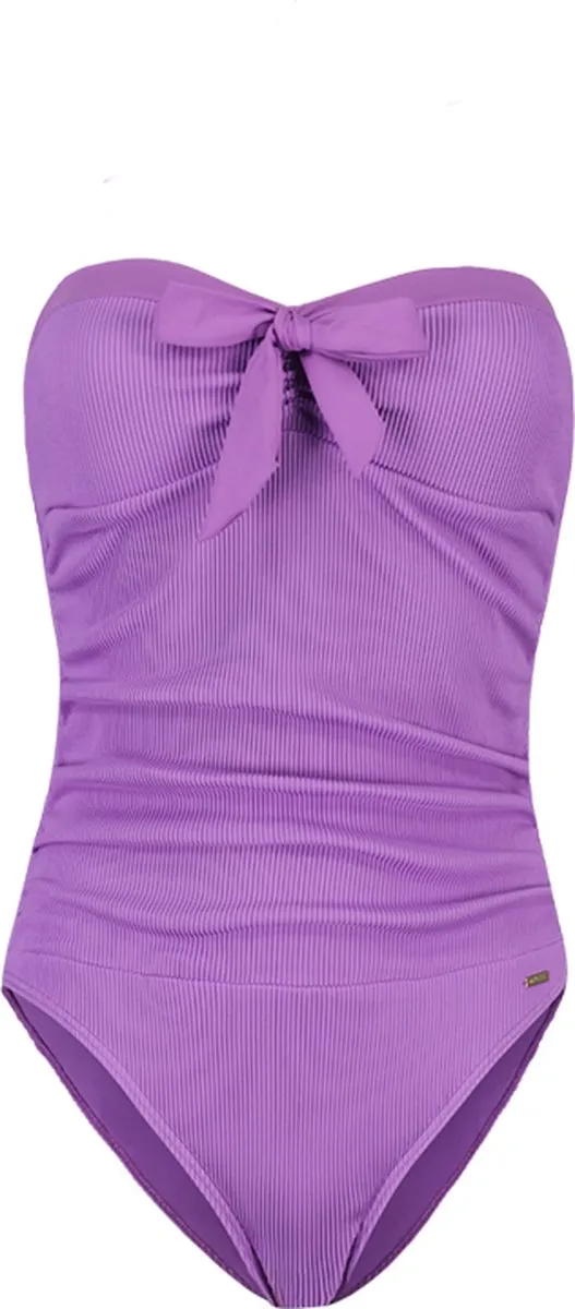 Kleding, Badkleding, Shirt, Hoed, Badmuts, Kleding, Badkleding, Shirt, Hoed, Badmuts
