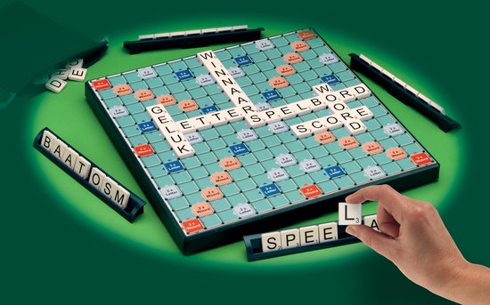 Scrabble XL - Bordspellen - Gezelschapsspel voor Familie - Extra grote letters en met Tilelock-syste