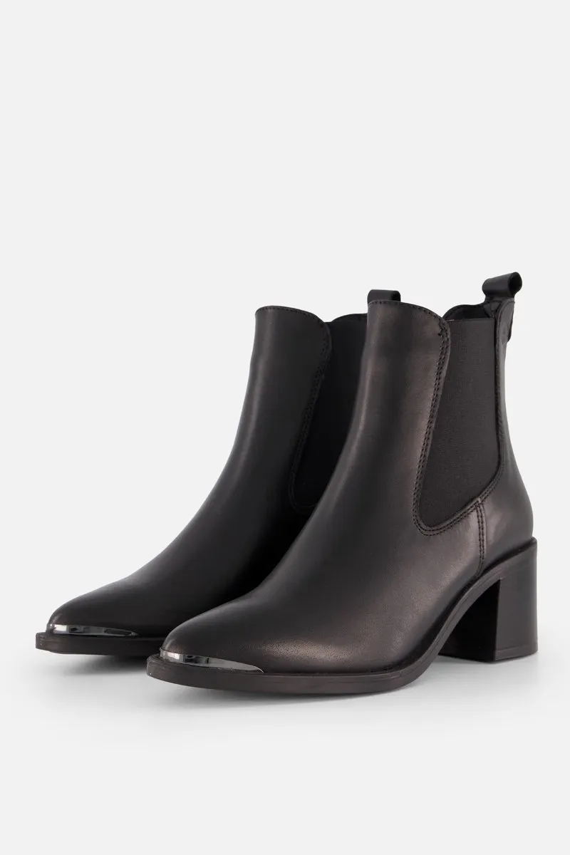Kleding, Schoeisel, Schoen, Hoge hak