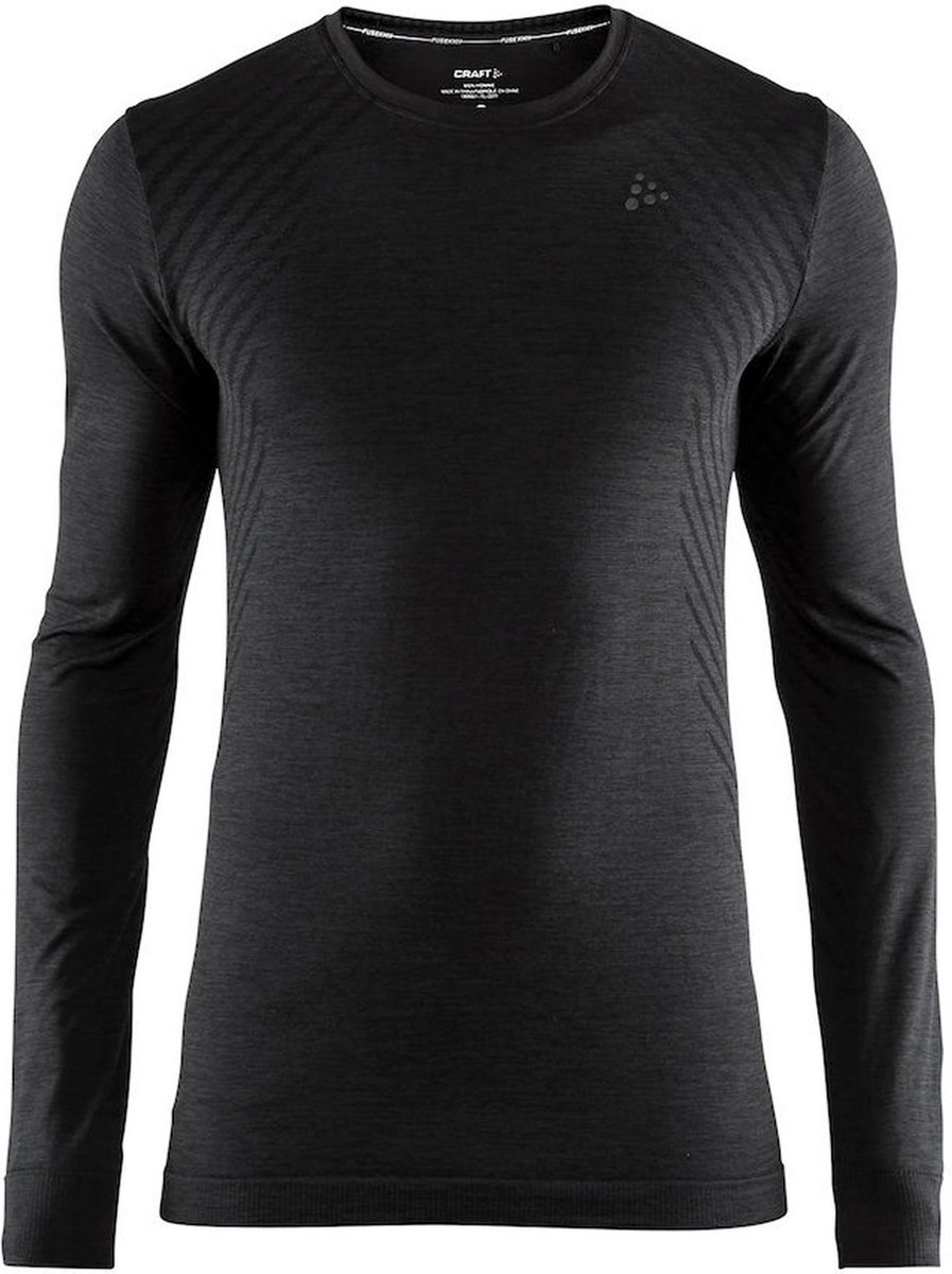 t-shirt, langermouw, zwart, eengerodig, athletisch