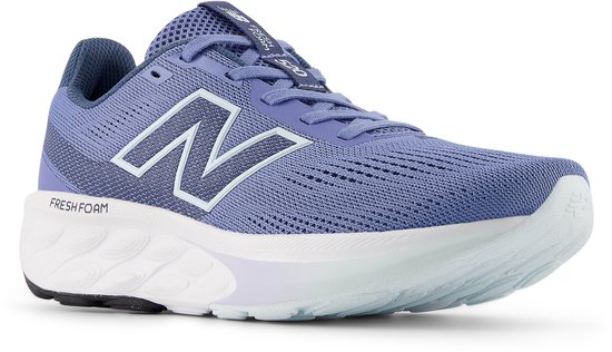 sneaker, paarse schoen, mesh upper, sportieve schoen, luie wite zool