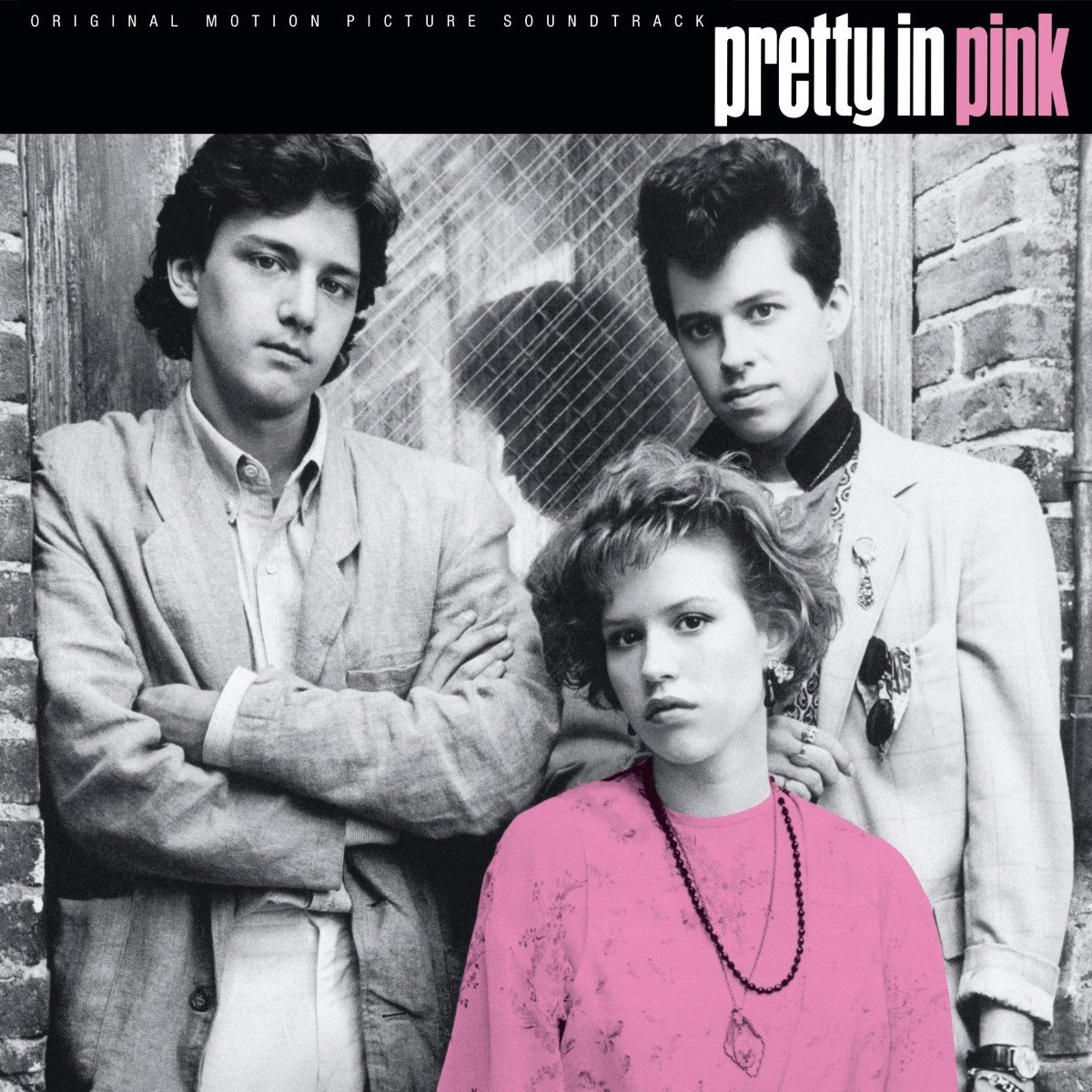 jongerengroep, genre:pop, kleding blazer, roze sweater, bandfoto