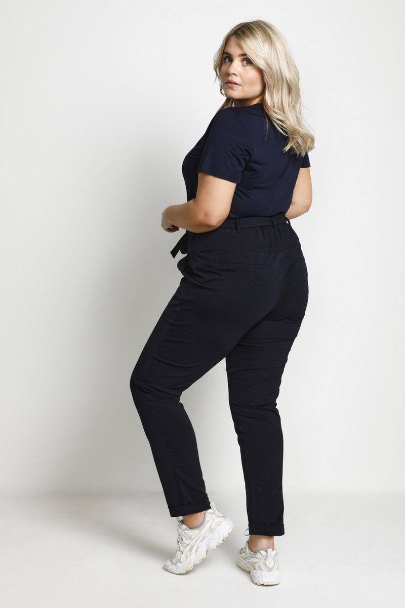 Broeken, Schoen, Volwassene, Persoon, Vrouw